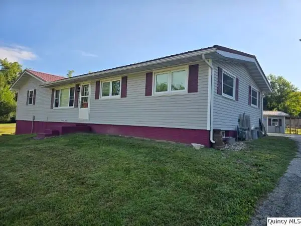 105 N 3rd Street, La Harpe, IL 61450