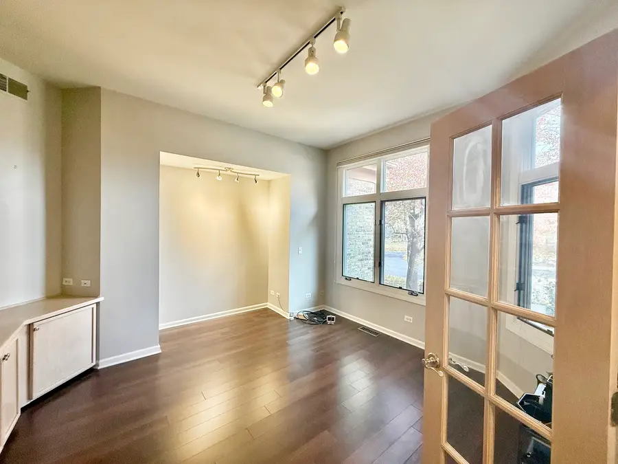 4 Greenbrier Court, Lake In The Hills, IL 60156 - Image #2