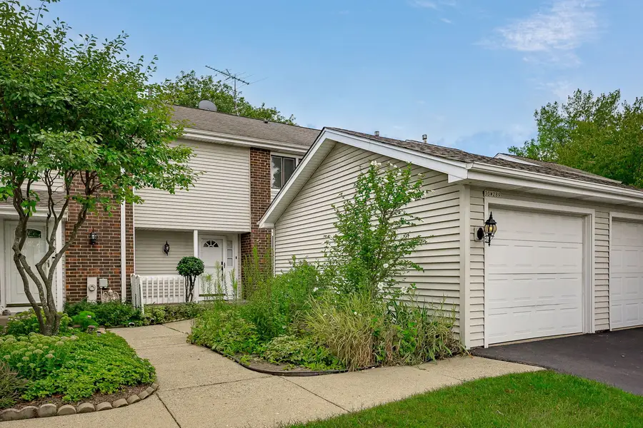 30W289 Pinehurst Drive #289, Naperville, IL 60563 - Image #2