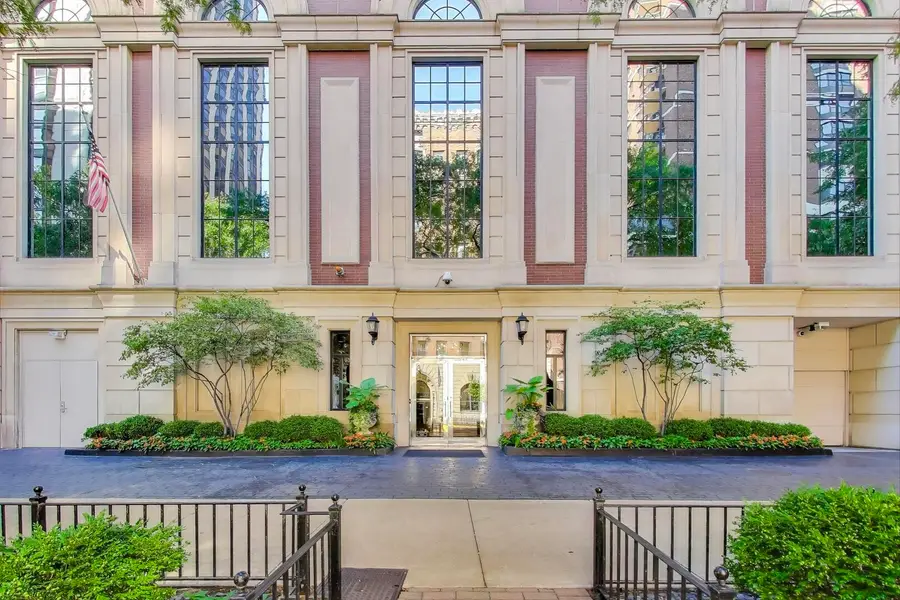 1122 N Dearborn Street #18i, Chicago, IL 60610 - Image #2