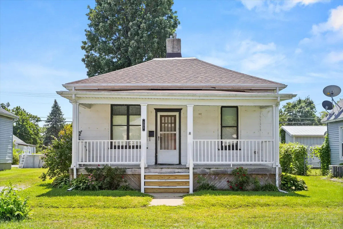 305 W Grant Street, Streator, IL 61364 - Image #1