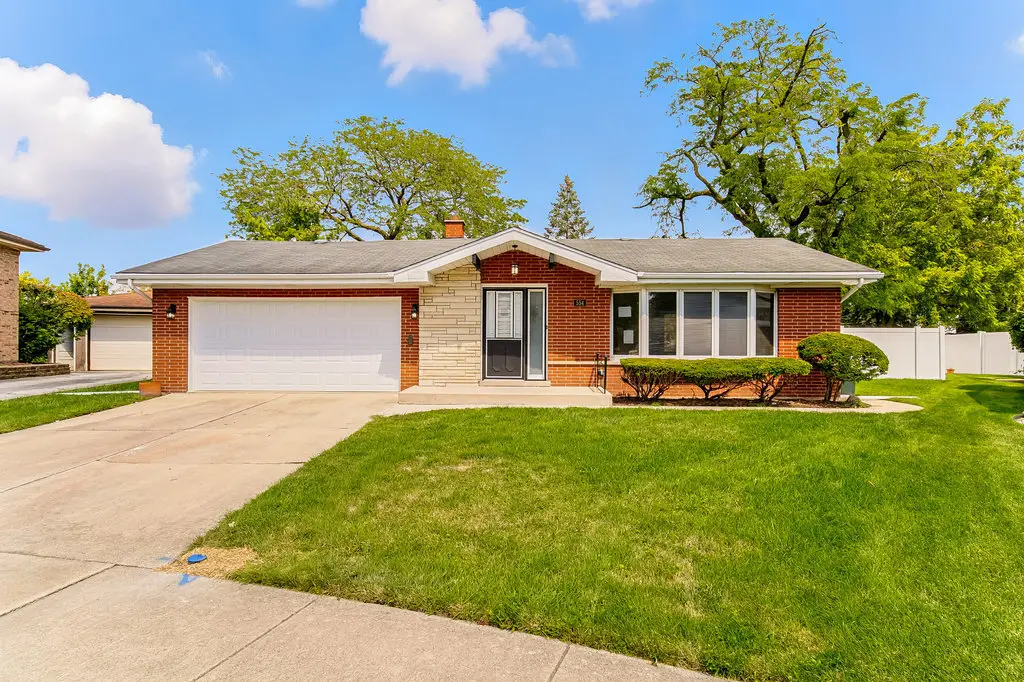 554 E 168th Place, South Holland, IL 60473 - Image #1