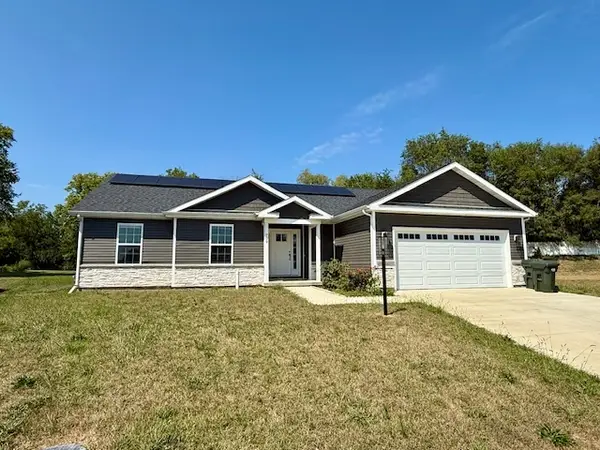 709 N Abbey Road, Urbana, IL 61802