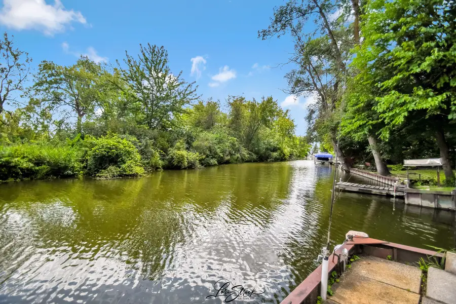 38871 N Lakeview Avenue, Antioch, IL 60002 - Image #2