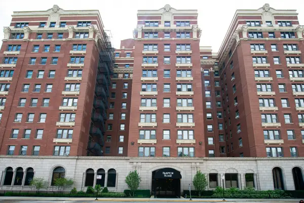5300 S Shore Drive #111, Chicago, IL 60615
