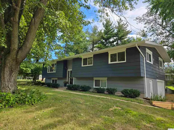 7955 Sugar Grove Rd., Rushville, IL 62681