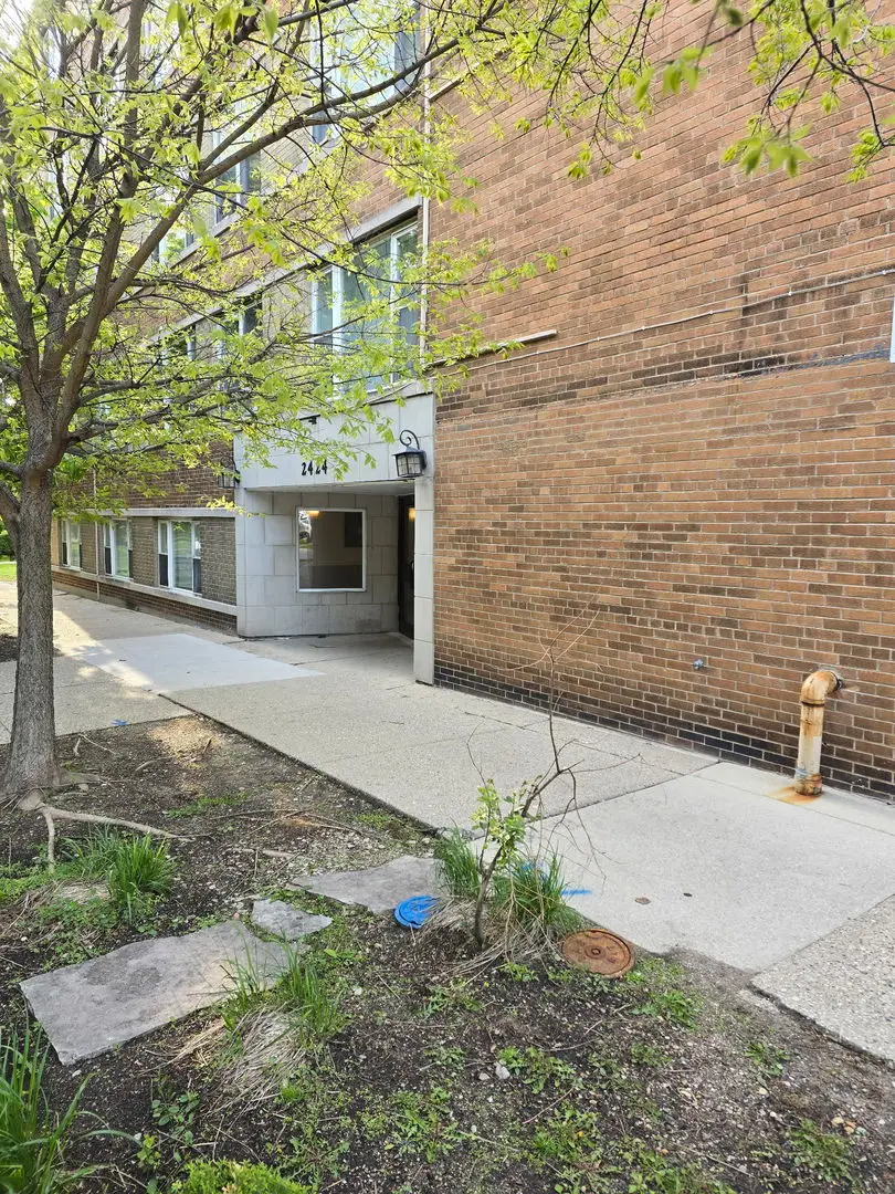 2424 W Estes Avenue #5D, Chicago, IL 60645 - #1