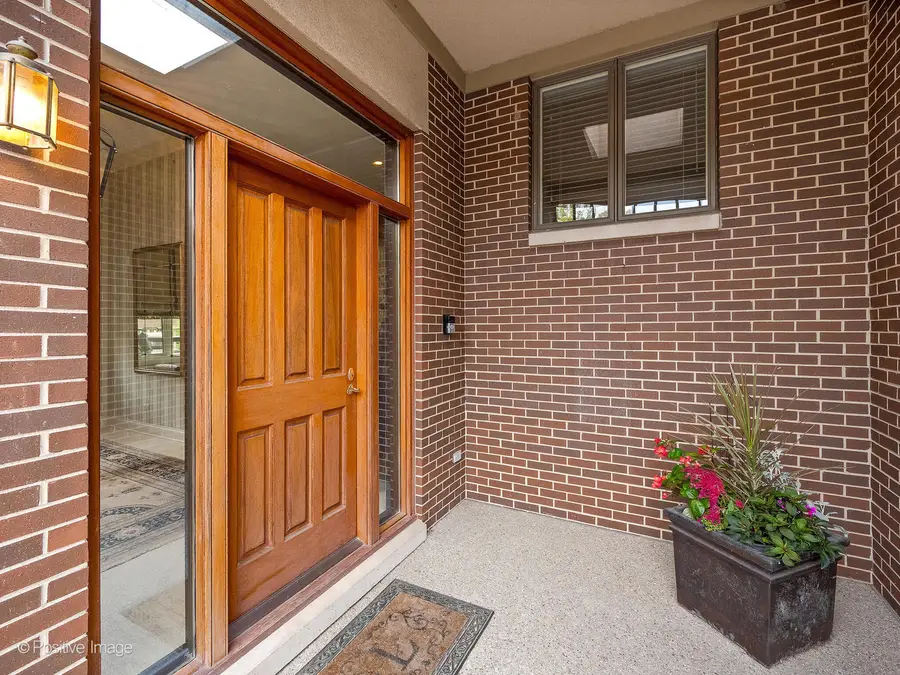 1218 Hawthorne Court, Hinsdale, IL 60521 - Image #2