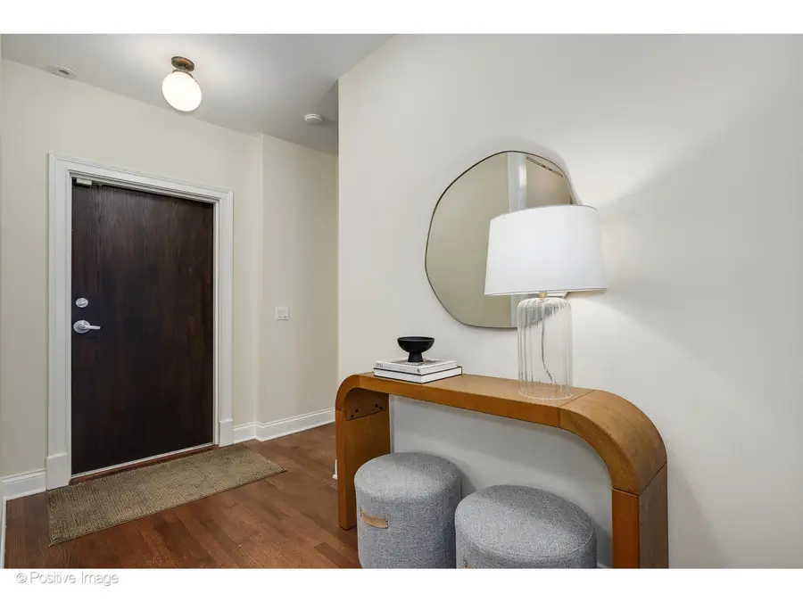 1112 N Dearborn Street #1, Chicago, IL 60610 - Image #2