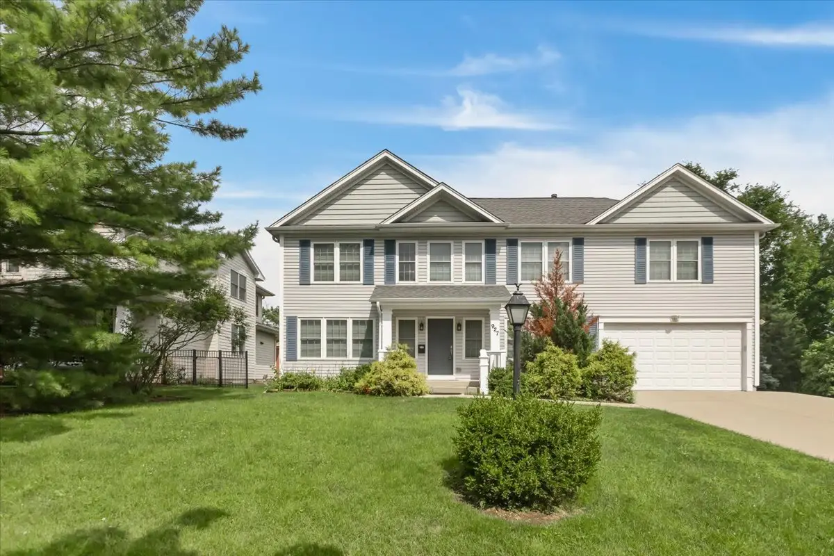 927 S Charlotte Street, Lombard, IL 60148 - Image #1