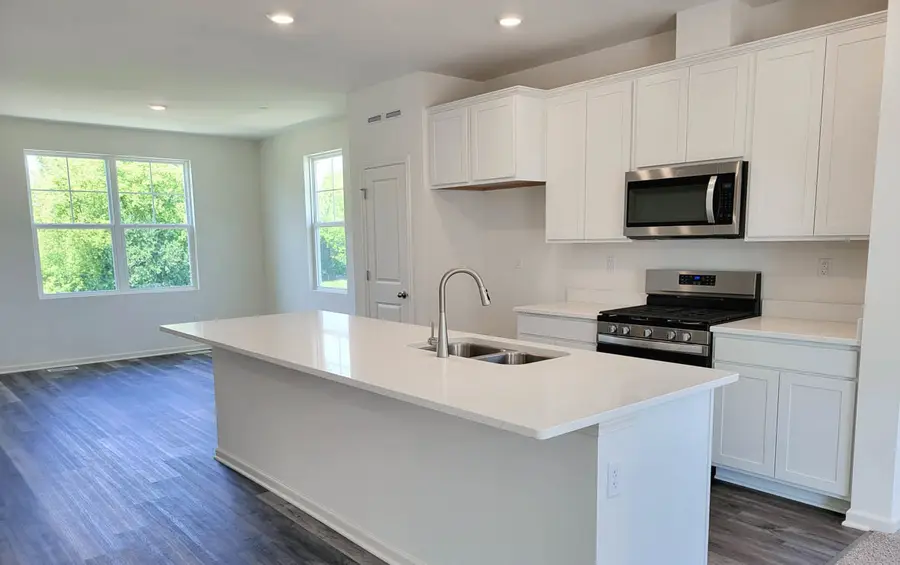 577 Yosemite Way, Mundelein, IL 60060 - Image #3