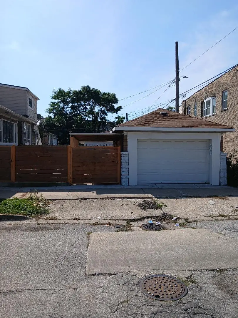 6932 S Calumet Avenue, Chicago, IL 60637 - Image #2