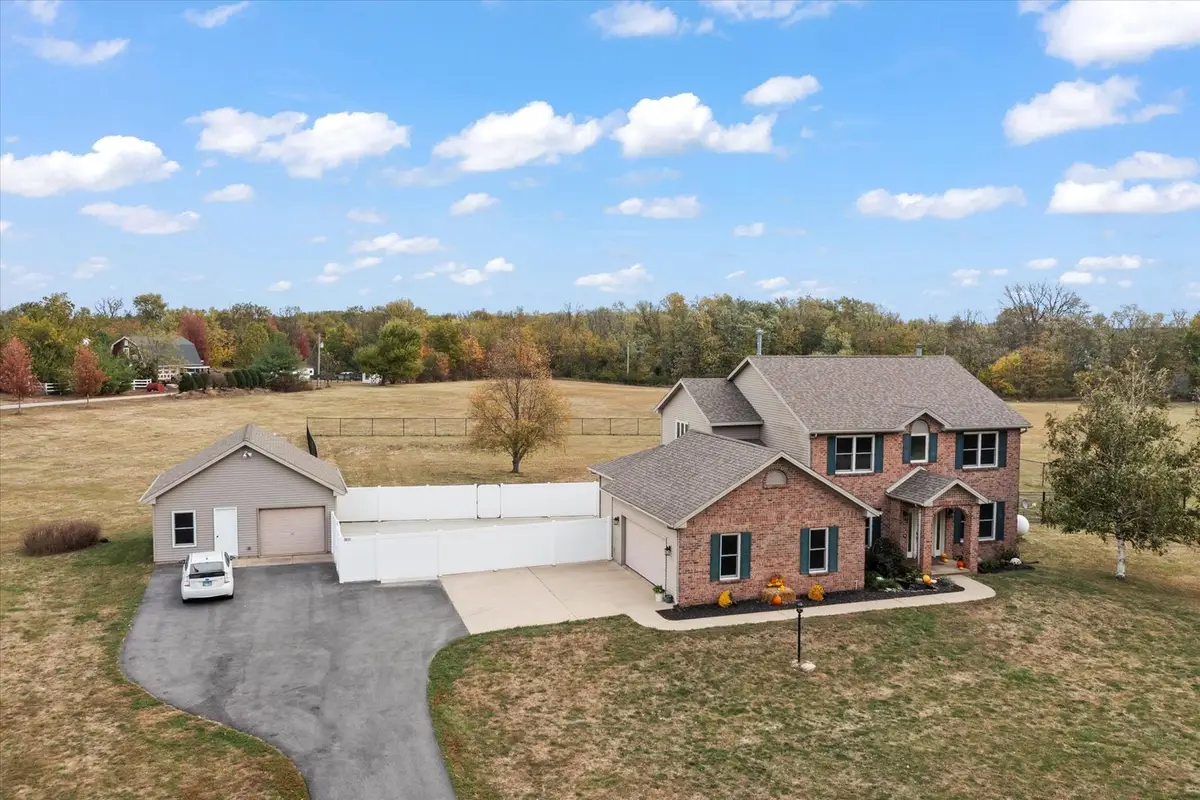 302 County Road 2650 N, Mahomet, IL 61853 - Image #1