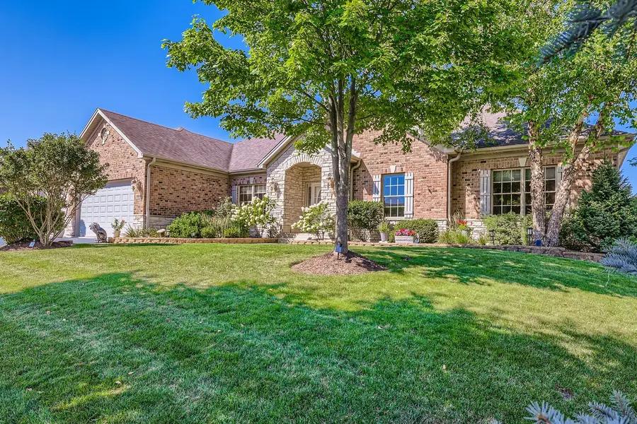 808 James Drive, Hampshire, IL 60140 - Image #2