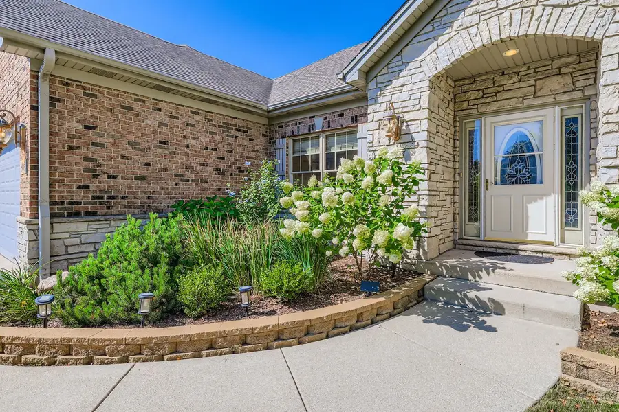 808 James Drive, Hampshire, IL 60140 - Image #3