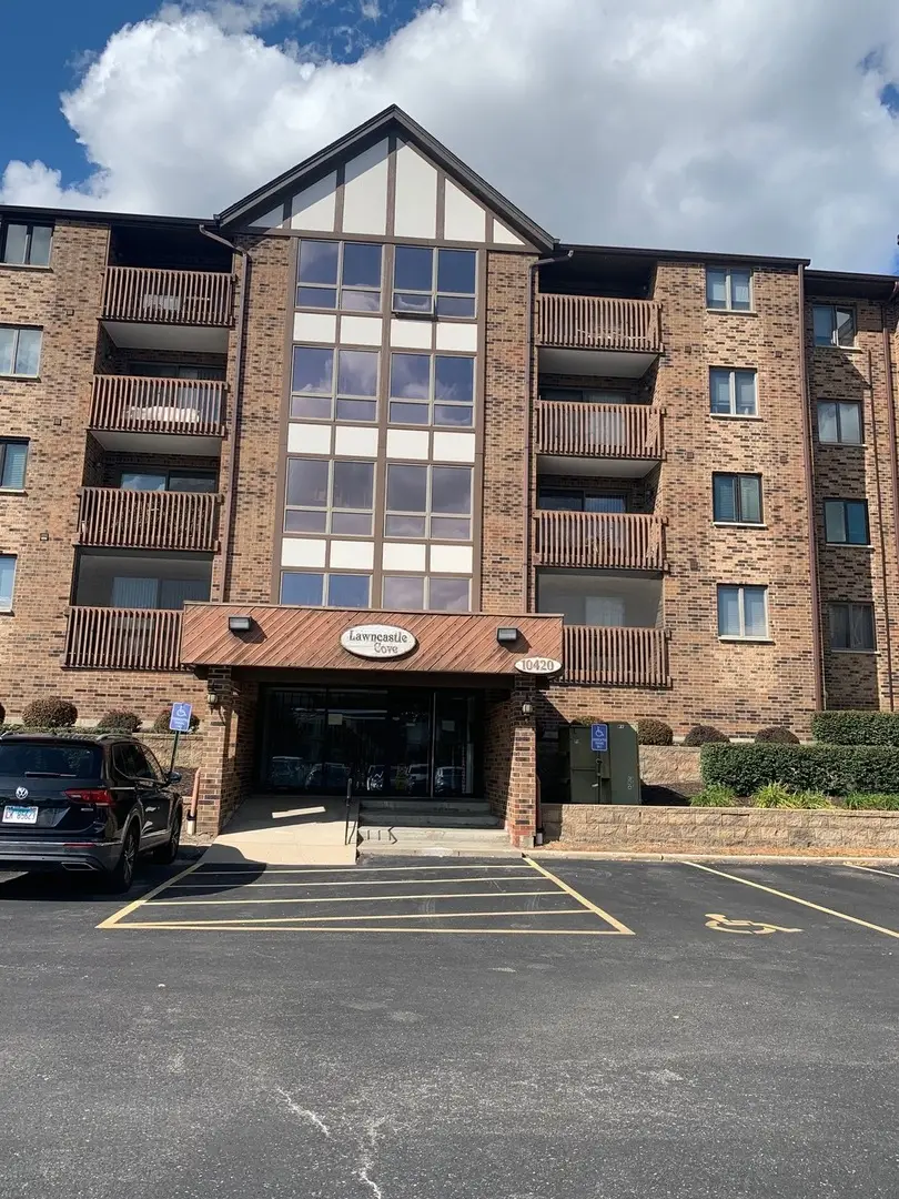 10420 Circle Drive #22B, Oak Lawn, IL 60453 - Image #2