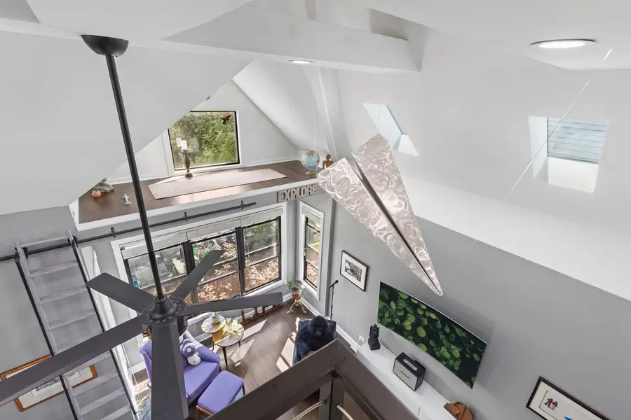 2528 N Fairfield Avenue, Chicago, IL 60647 - Image #3