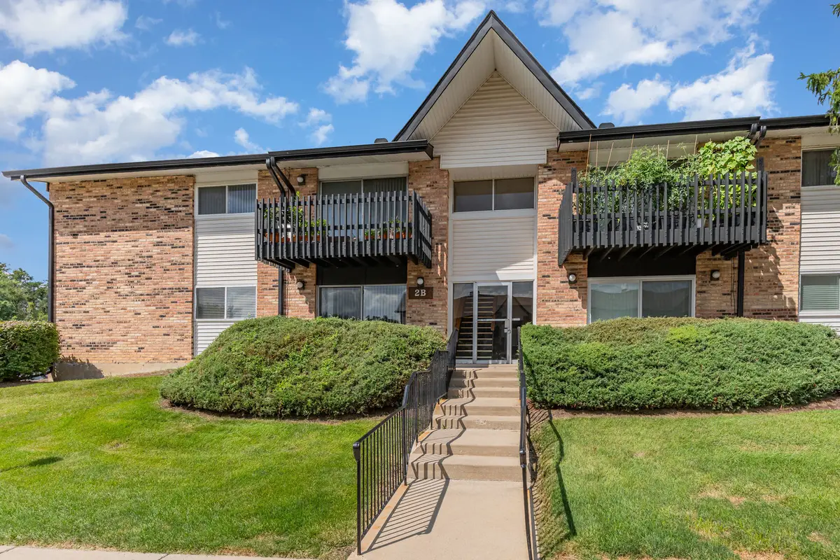 2B Kingery Quarter #207, Willowbrook, IL 60527 - Image #1