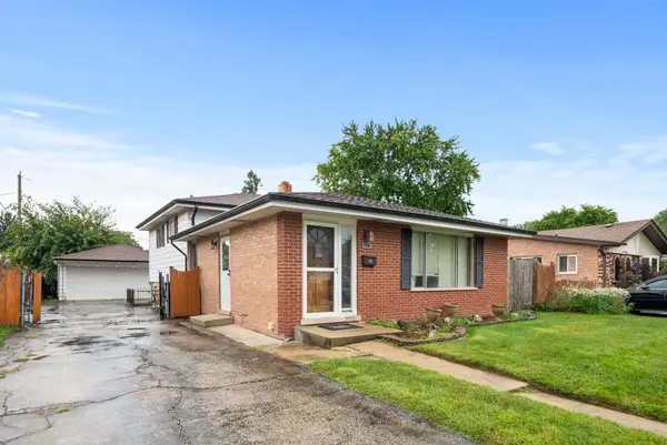 4511 W Howdy Lane W, Alsip, IL 60803