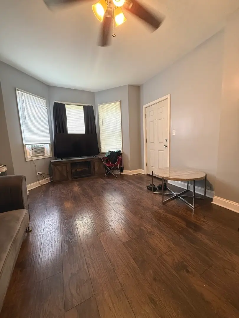 8329 S Burnham Avenue, Chicago, IL 60617 - Image #3