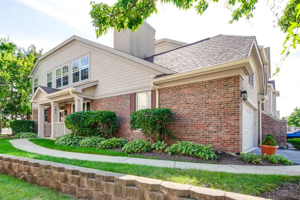 561 Saddlebrook Lane, Vernon Hills, IL 60061