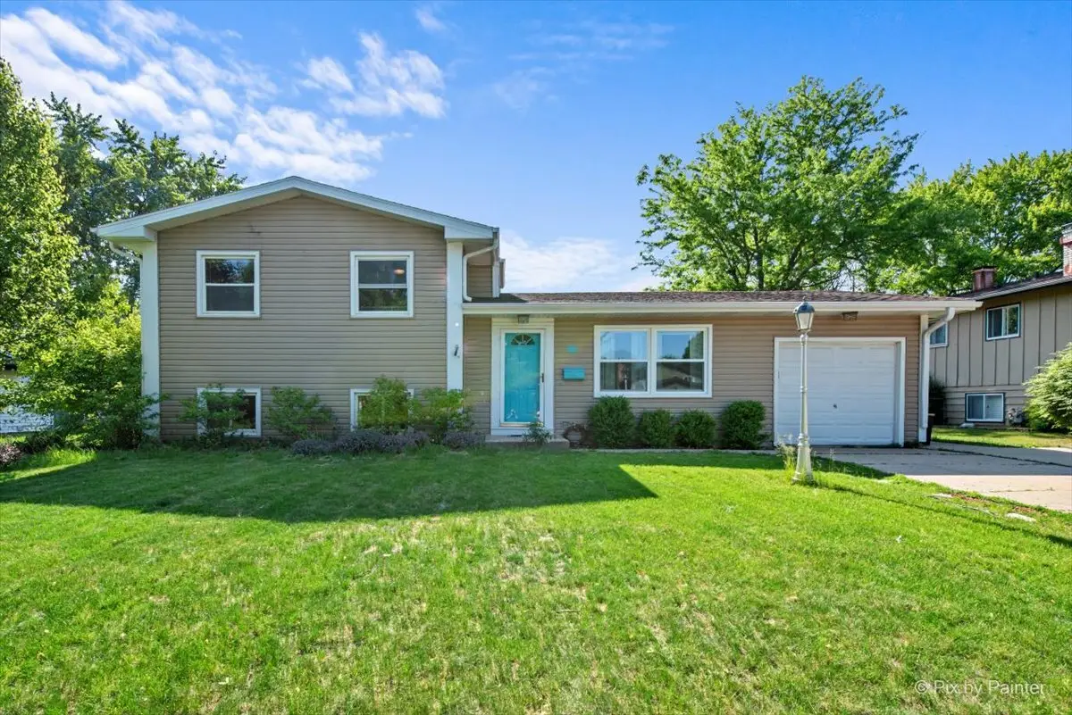 860 Darlington Lane, Crystal Lake, IL 60014 - Image #1