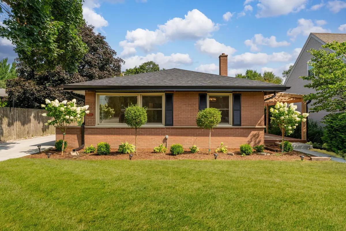 208 47th Street, Western Springs, IL 60558 - Image #1