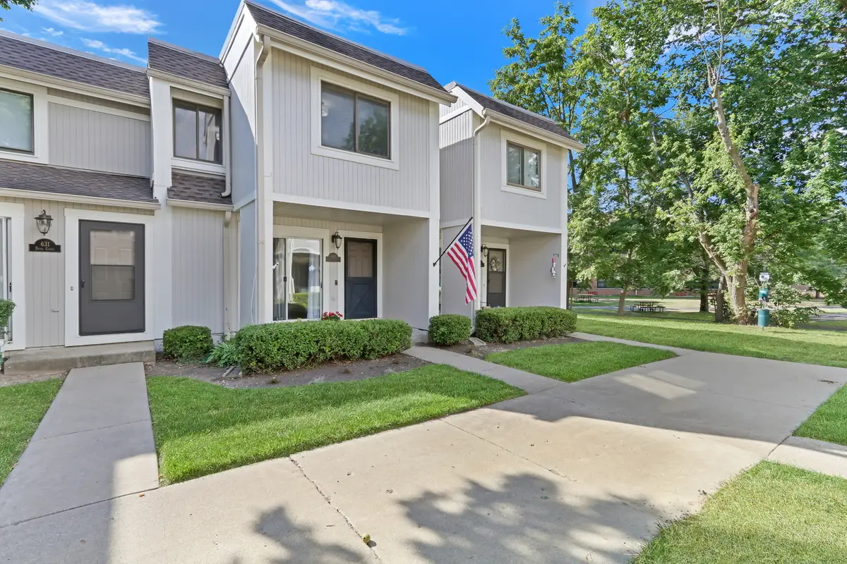 633 Dove Court, Grayslake, IL 60030 - Image #1