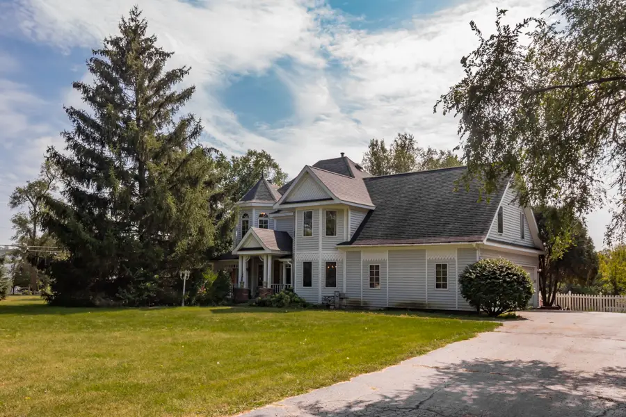 6107 Coachlight Road, Crystal Lake, IL 60012 - Image #1