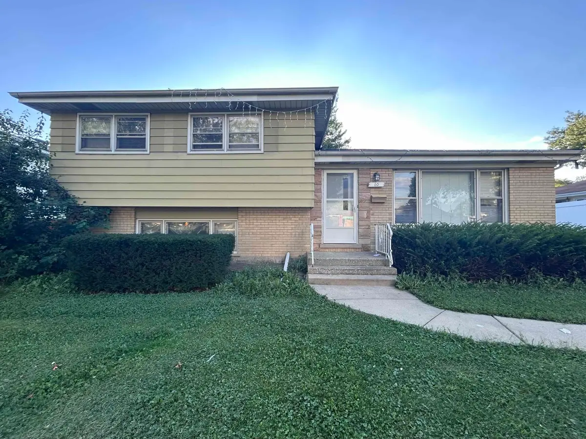 10 N Adams Drive, Addison, IL 60101 - Image #1