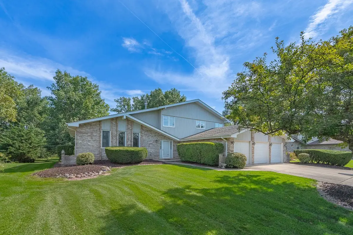 11528 Brookwood Drive, Orland Park, IL 60467 - Image #1