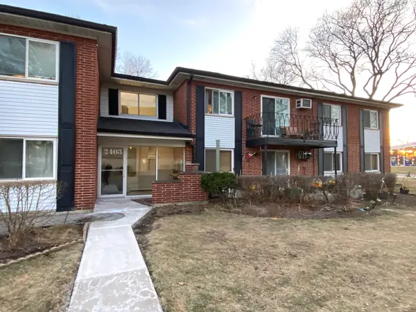 2403 E Brandenberry Court #2A, Arlington Heights, IL 60004