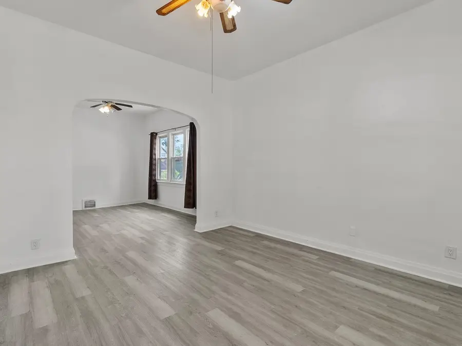 13346 S Carondolet Avenue, Chicago, IL 60633 - Image #2