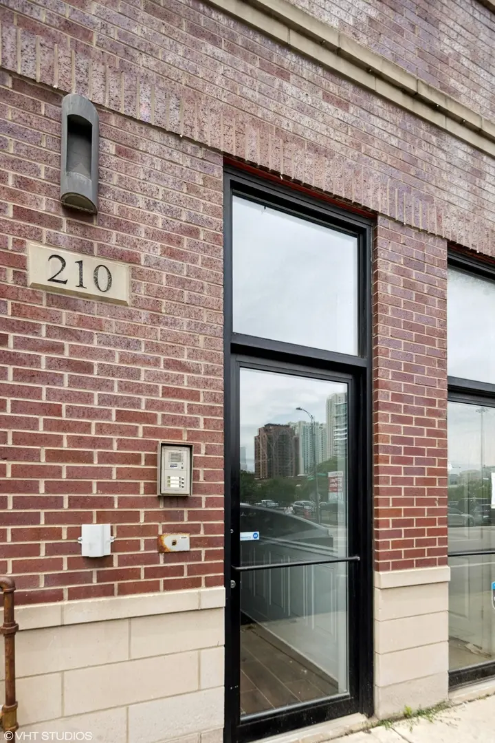 210 N Halsted Street #4, Chicago, IL 60661 - Image #2