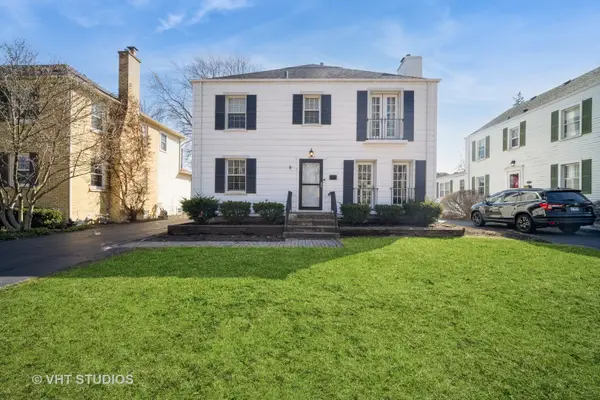 2117 Illinois Road, Northbrook, IL 60062