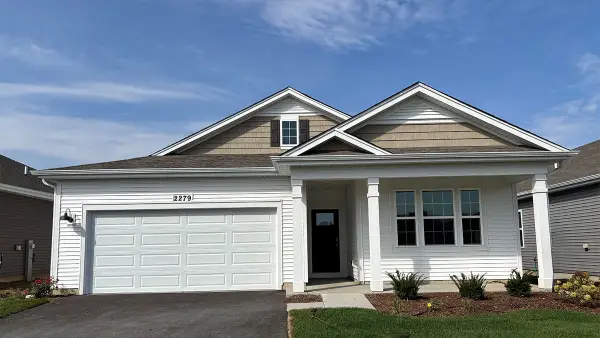 2279 Redwood Trail, Wonder Lake, IL 60097