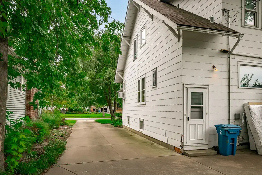 110 N Pine Street, Elmhurst, IL 60126 - Image #2