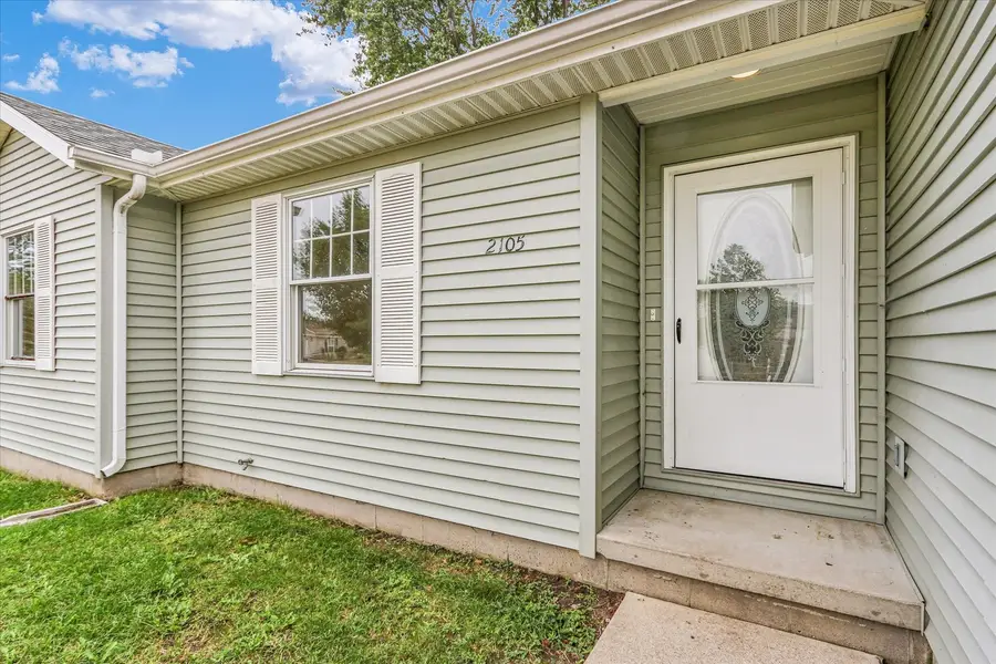 2105 E Pennsylvania Avenue, Urbana, IL 61802 - Image #2