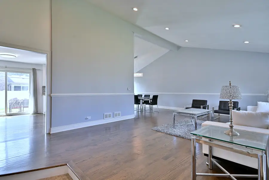 7701 Lake Street, Morton Grove, IL 60053 - Image #3