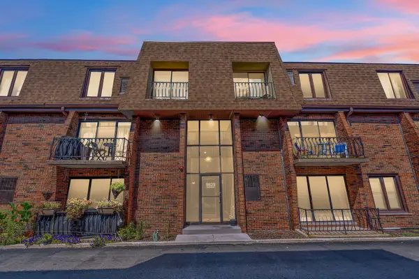 9829 Nottingham Avenue #10, Chicago Ridge, IL 60415