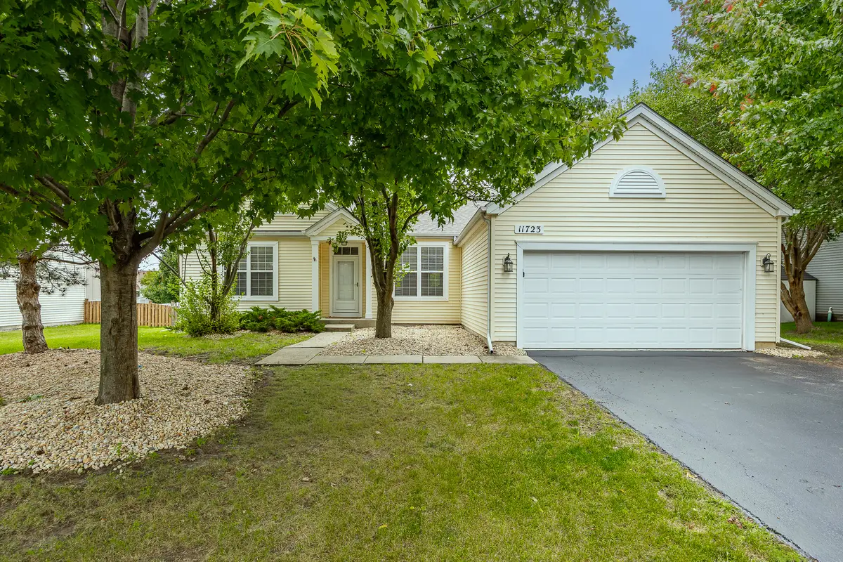 11723 S Heritage Meadows Drive, Plainfield, IL 60585 - Image #1