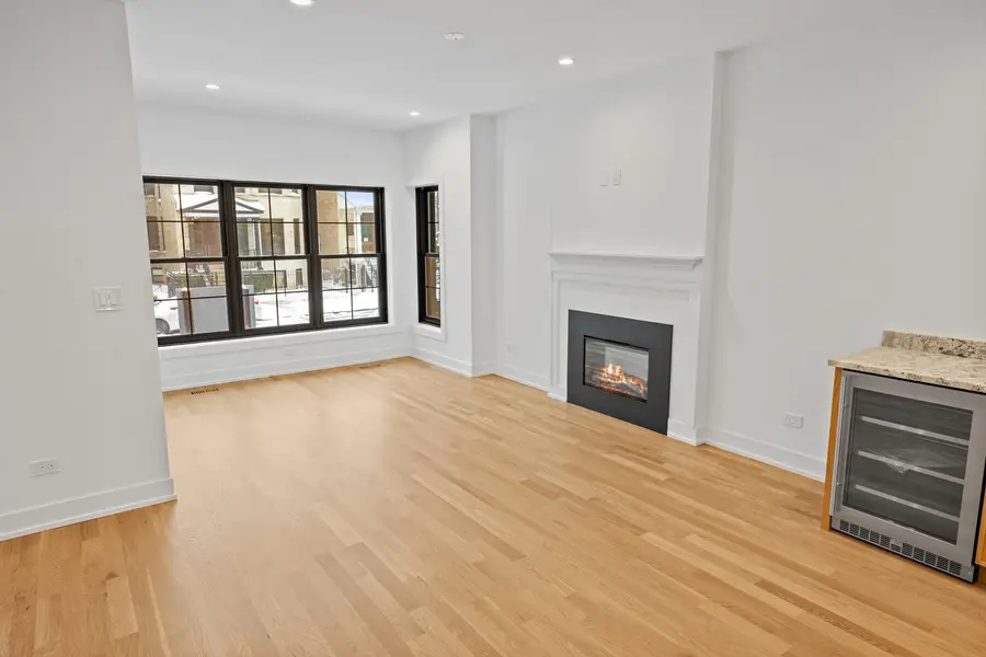 2620 N Mozart Street, Chicago, IL 60647 - Image #2