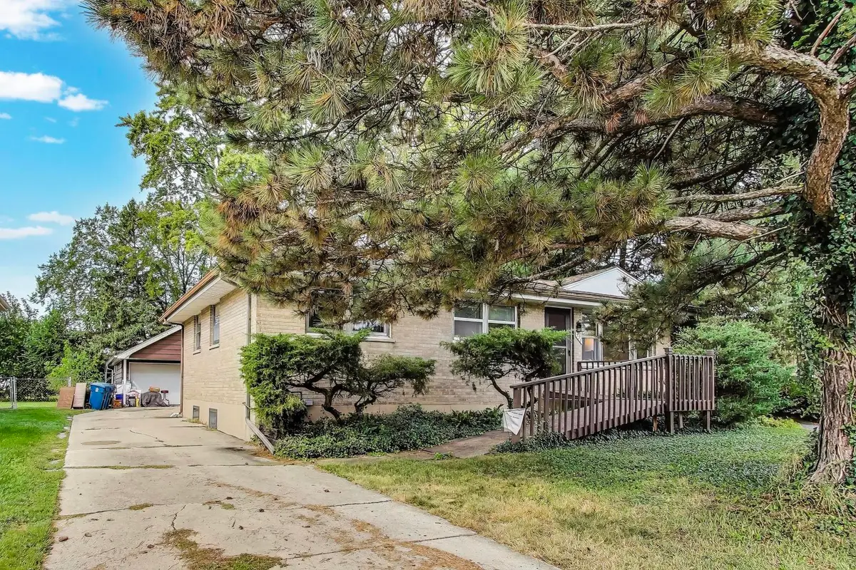 738 N Parker Street, Elmhurst, IL 60126 - Image #1