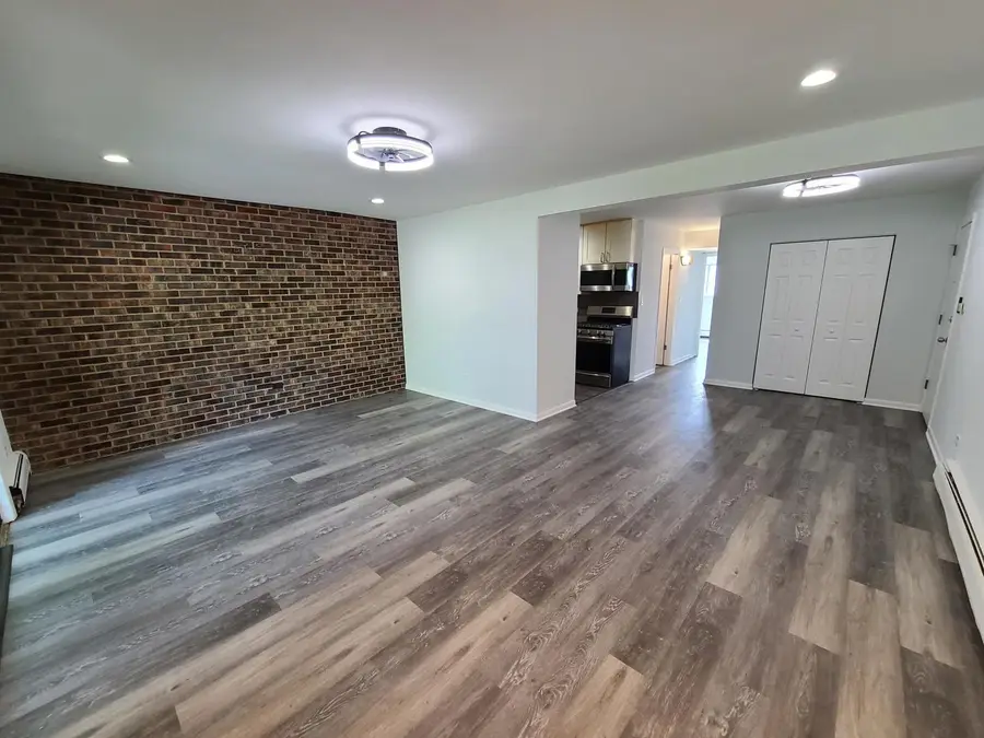 11800 S Komensky Avenue #203, Alsip, IL 60803 - Image #2