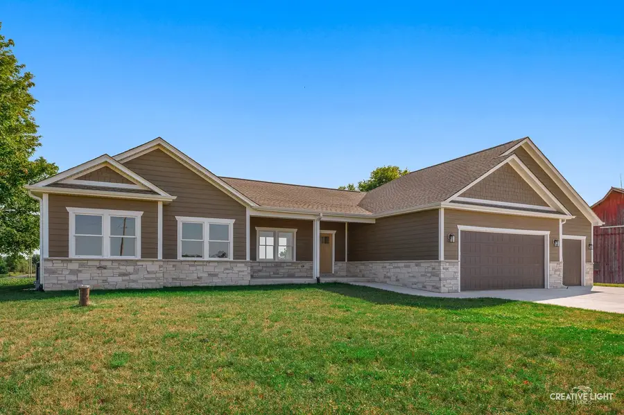 2898 N 4450th Road, Sandwich, IL 60548 - Image #2
