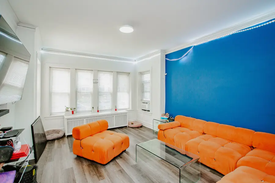 3429 N Avers Avenue, Chicago, IL 60618 - Image #2