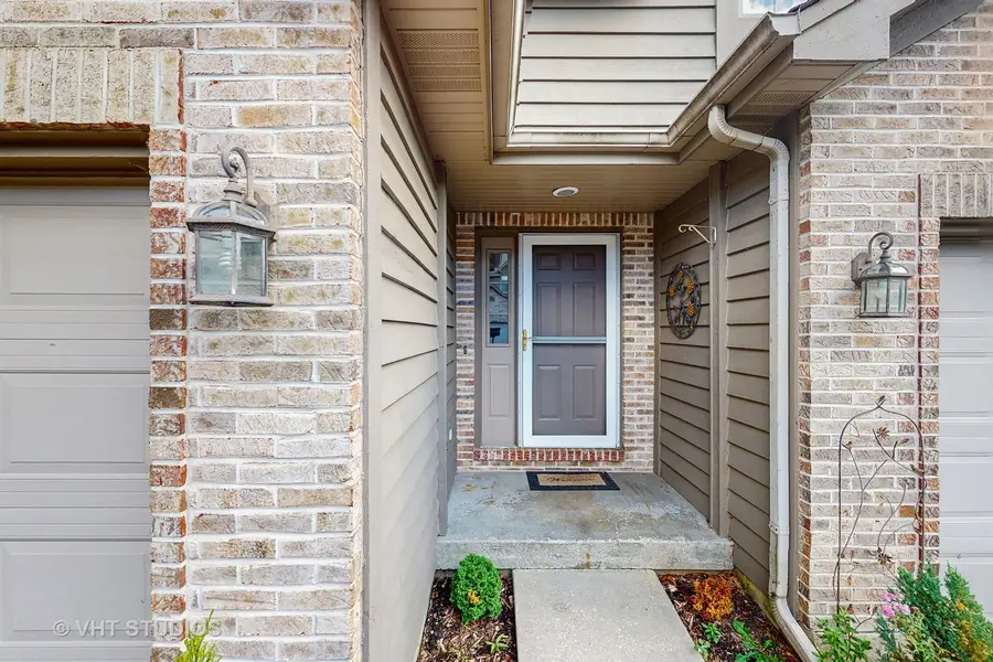 542 Silver Aspen Circle, Crystal Lake, IL 60014 - Image #2