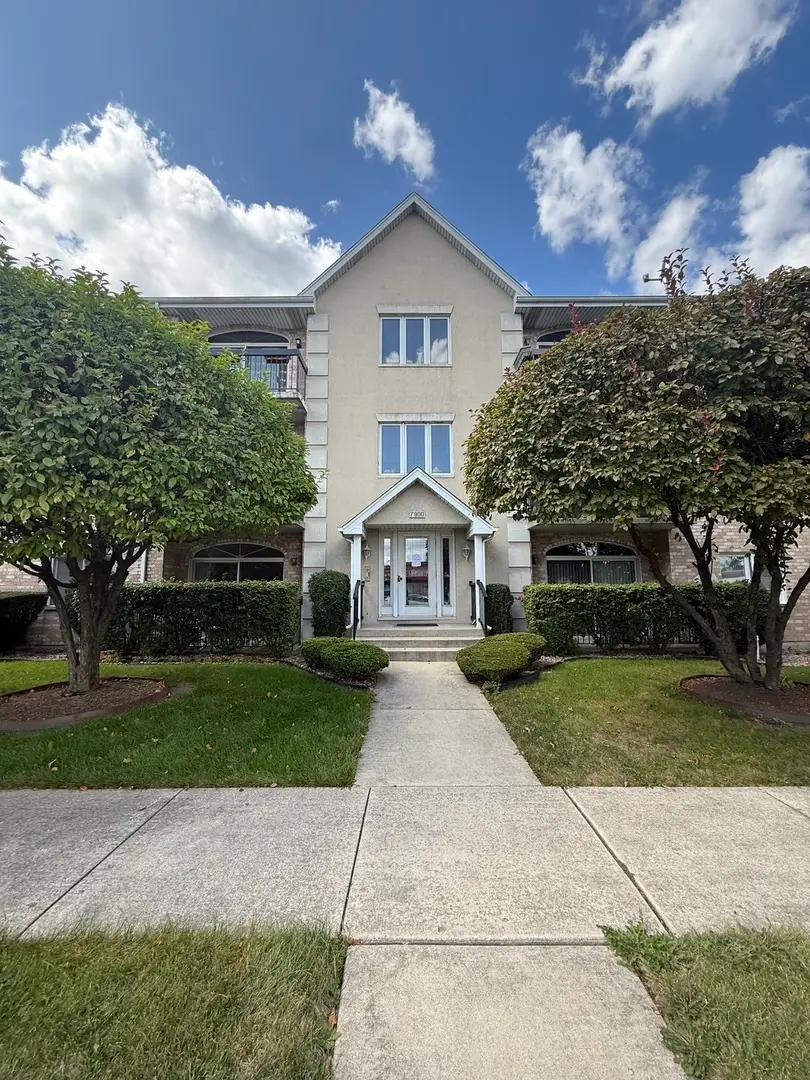 7900 S Nagle Avenue #1S, Burbank, IL 60459 - Image #1