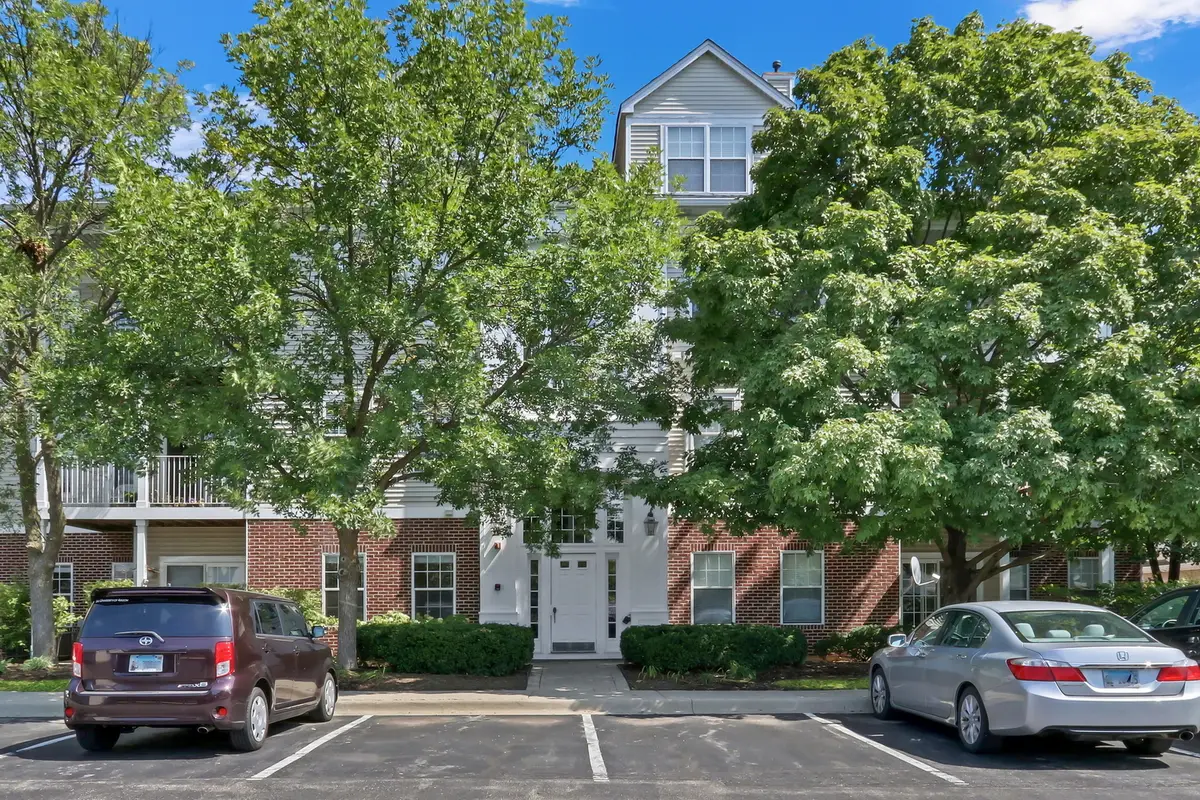 3275 Stratford Court #1A, Lake Bluff, IL 60044 - Image #1