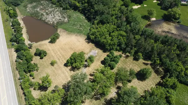 303 Algonquin Road, South Barrington, IL 60010